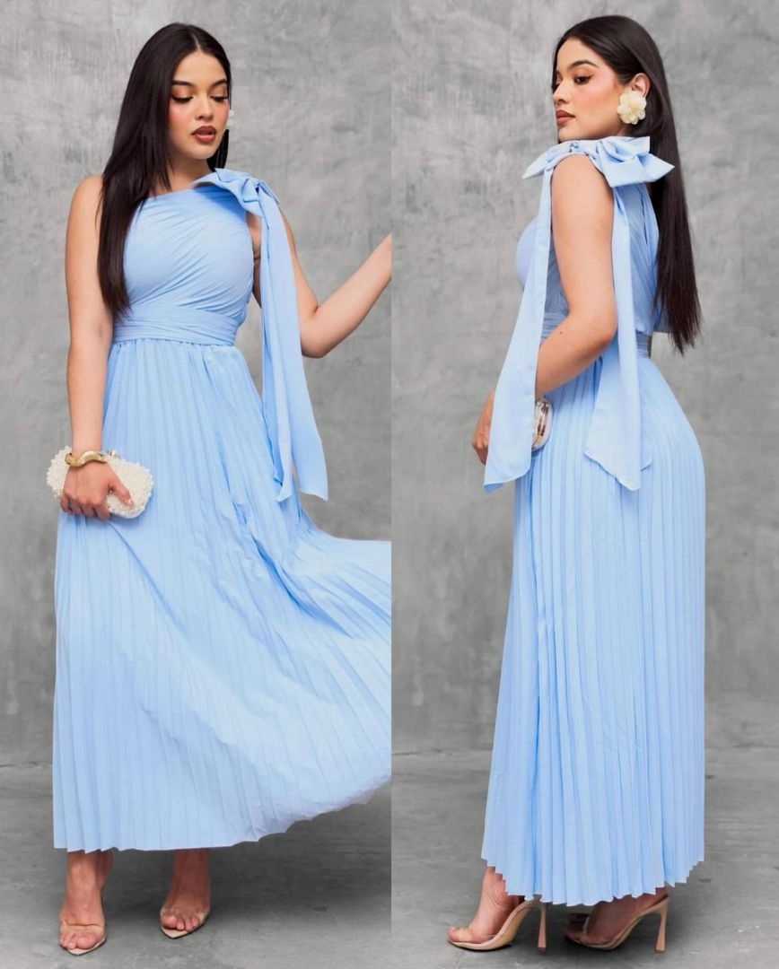 Vestido un hombro moño